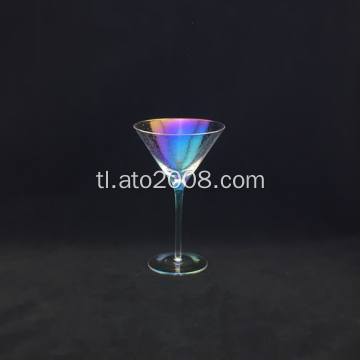 Plating makulay na martini glass na may bubble